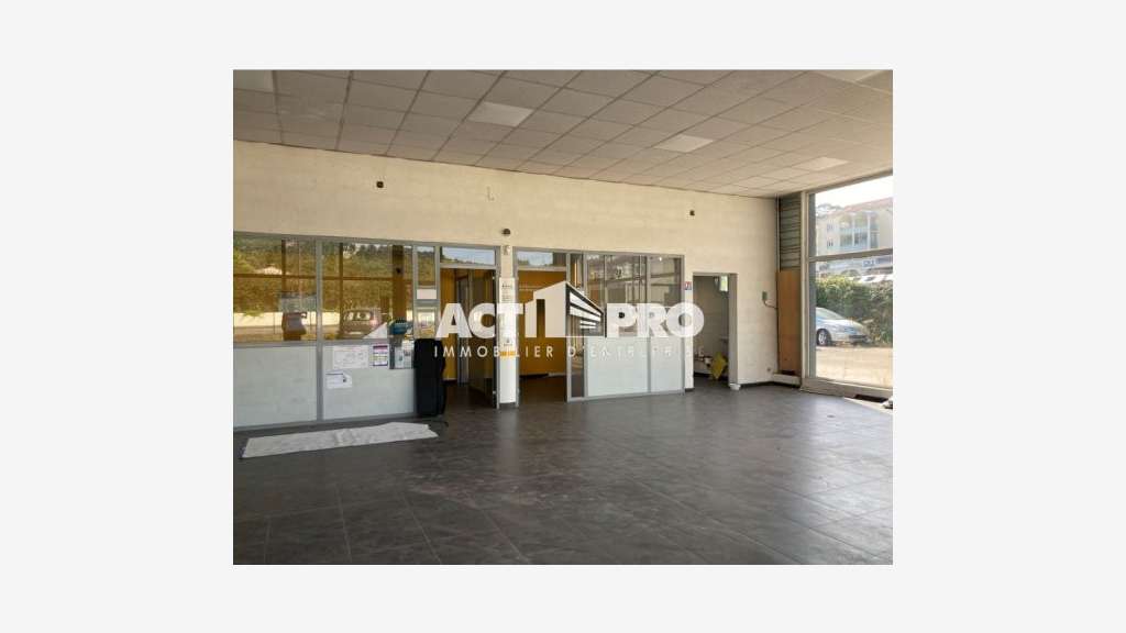 Vente local d'activité de 450m² à Amélie-Les-Bains