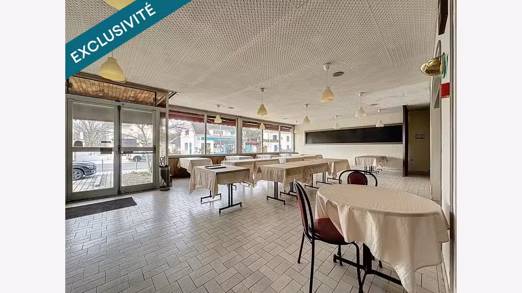 Locaux modulables 51m² axe très fréquenté à Arnage