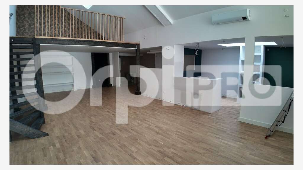 Bâtiment de 2 locaux 440m² à vendre à Arras