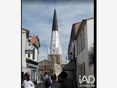 Pas de porte local commercial de 45m² à Ars-en-Ré