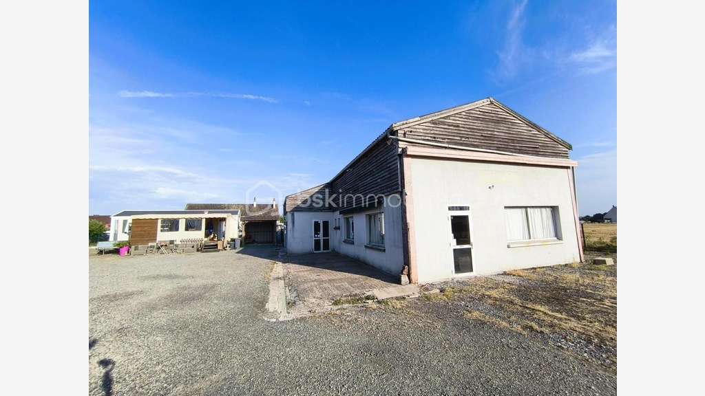 Local 170m² avec fort potentiel à Athée-sur-Cher
