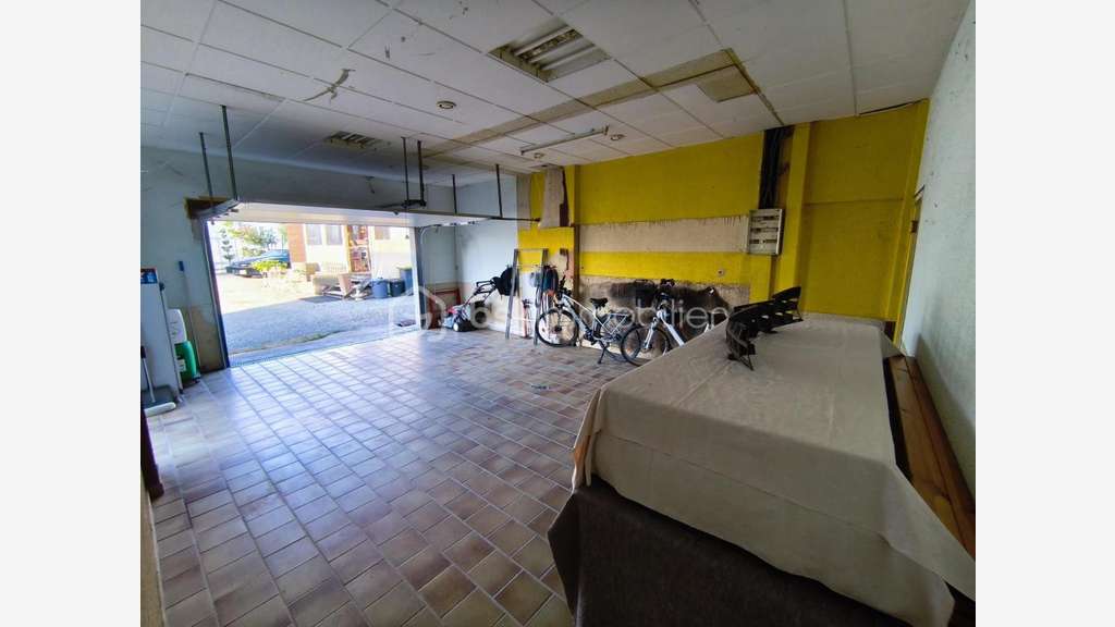 Local 170m² avec fort potentiel à Athée-sur-Cher