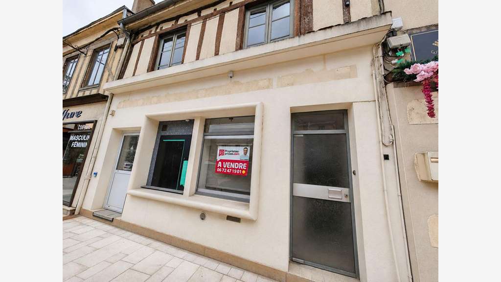 Vente immeuble mixte 160m² centre Aubigny-sur-Nère
