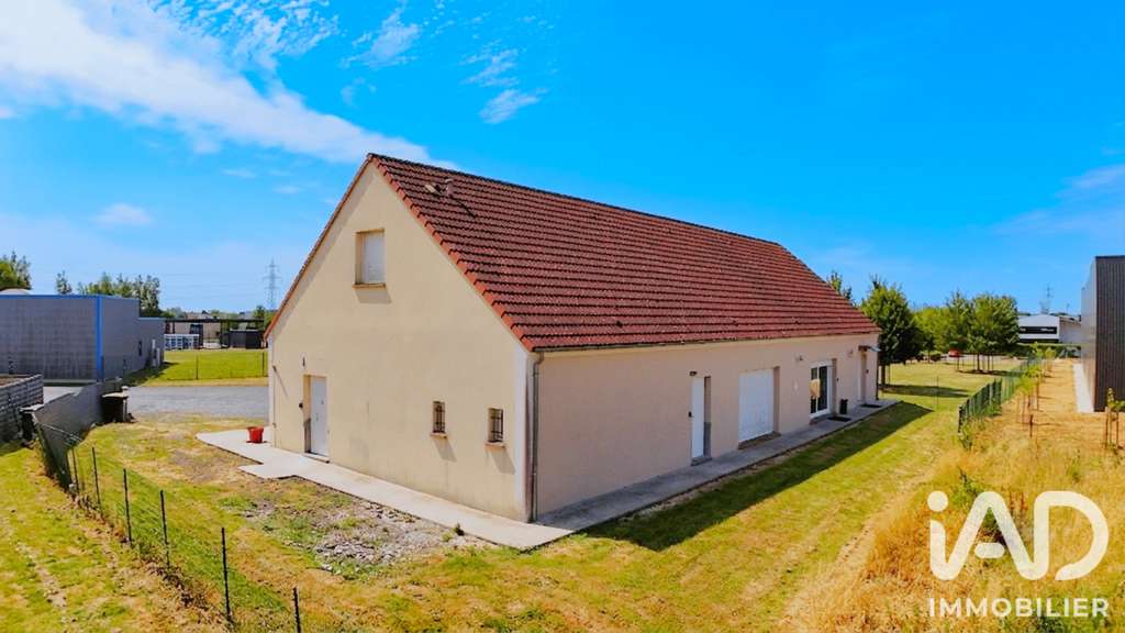Vente ensemble immobilier de 218m² à Auneau