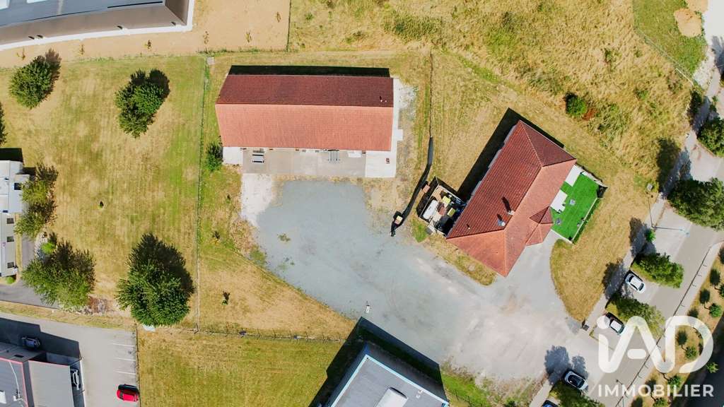 Vente ensemble immobilier de 218m² à Auneau