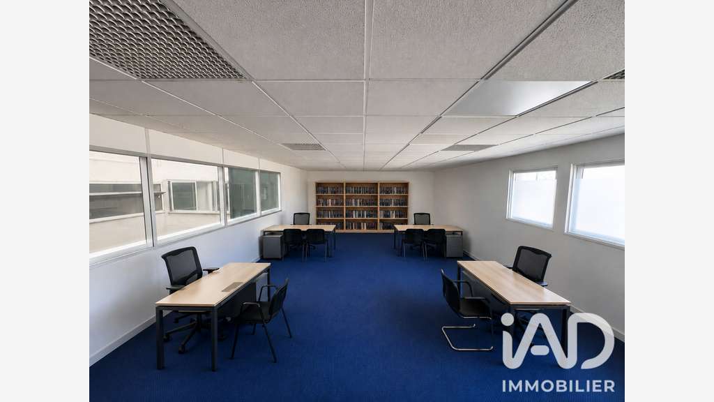 Vente local 1103m² à Auvers-sur-Oise