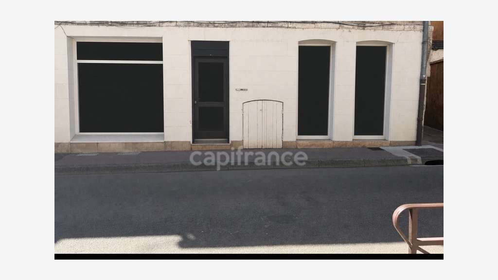 Local/bureau plus studio à vendre à Auxerre (89)
