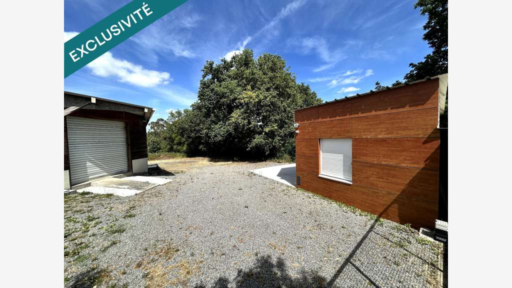 A vendre local artisanal + 15 box 330m² à Avessac