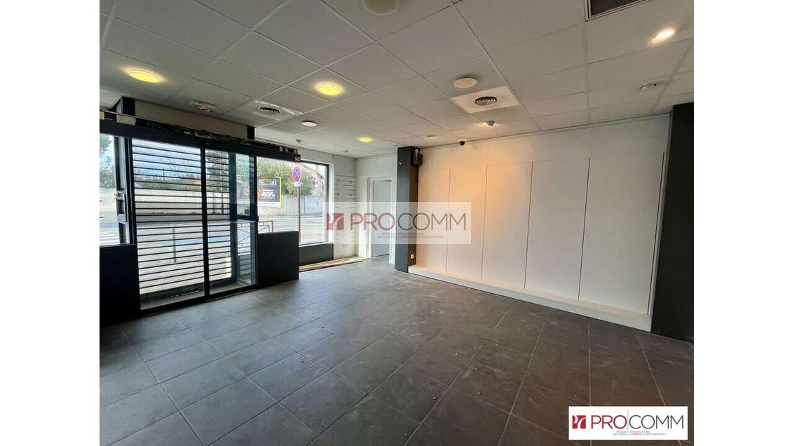 Local modulable 158m² à vendre à Avignon