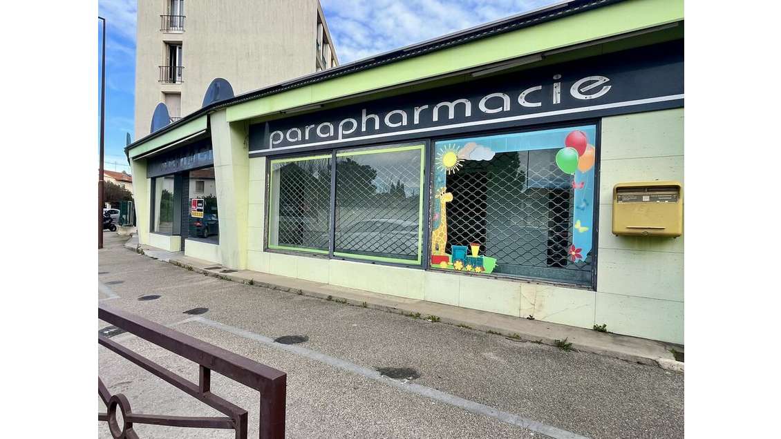 Local modulable 158m² à vendre à Avignon