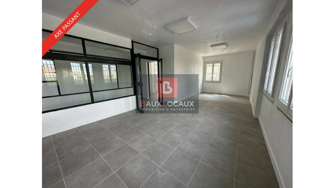 Vente local commercial 296m² Avignon Fontcouverte