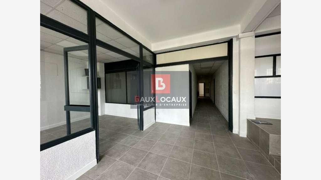 Vente local commercial 296m² Avignon Fontcouverte