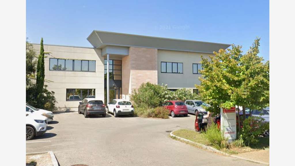 Local 120m² divisible 5 parkings Agroparc Avignon