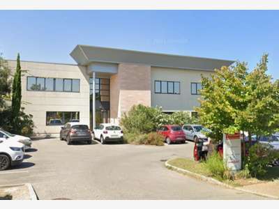Local 120m² divisible 5 parkings Agroparc Avignon