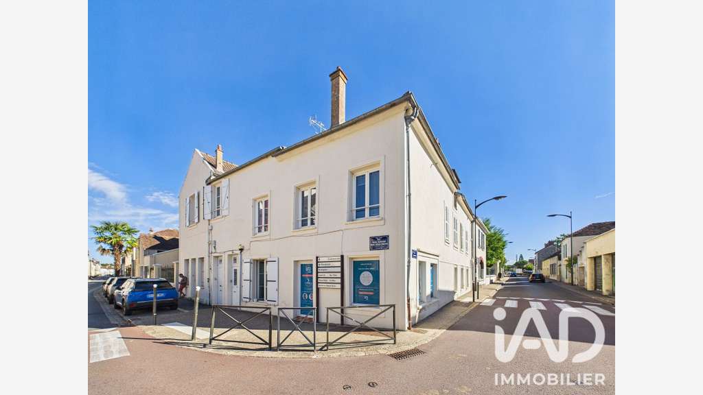 Vente local activité bureaux 36m² en angle à Avon