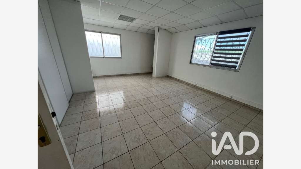Vente local commercial à Baie-Mahault Jarry 