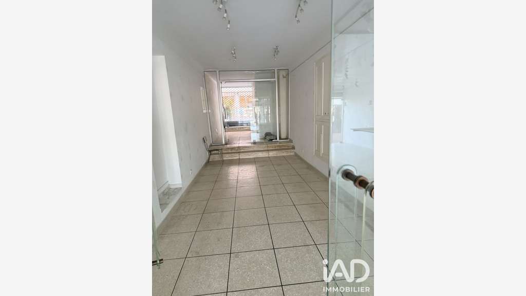 Vente local commercial de 37m² sur port de Bandol