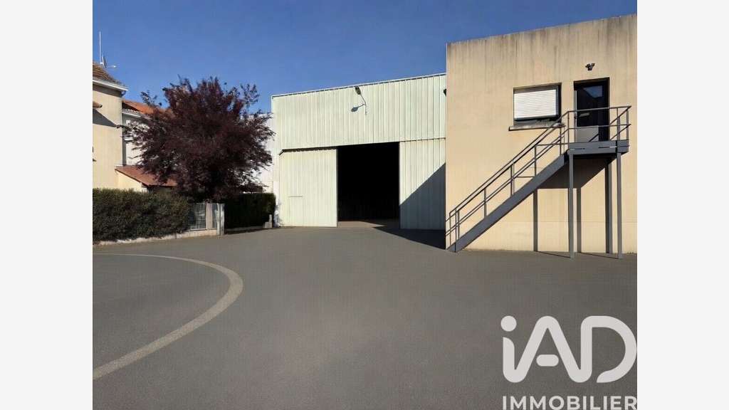 Vente bâtiment professionnel à Beaupréau-en-Mauges