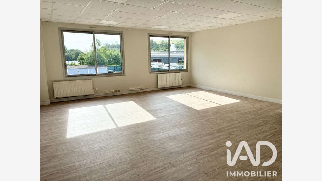 Vente ensemble commercial de 710m² à Beauvais