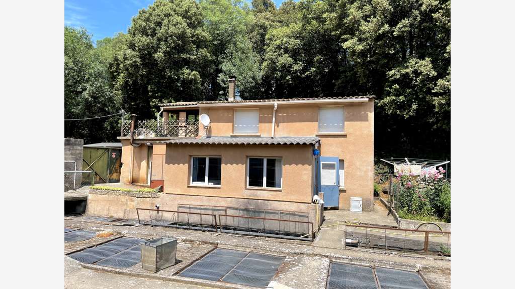 Dept 34 - BEDARIEUX - FERME AQUACOLE - 3 900 m2