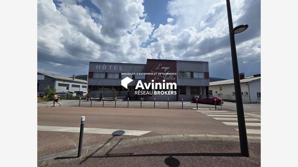 Investissement hôtelier – murs commerciaux loués  