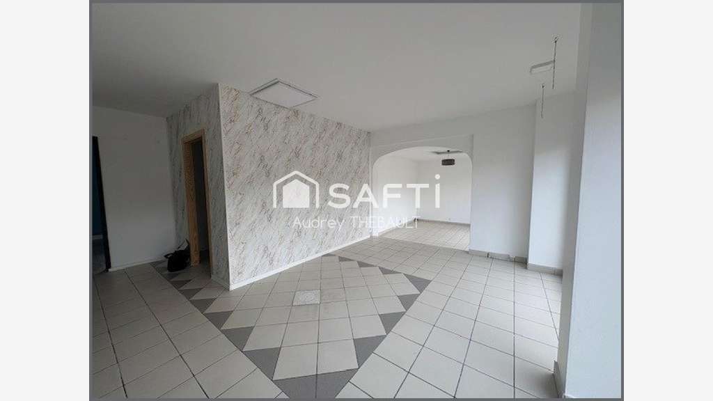 Vente local commercial et appartement T3 à Berck