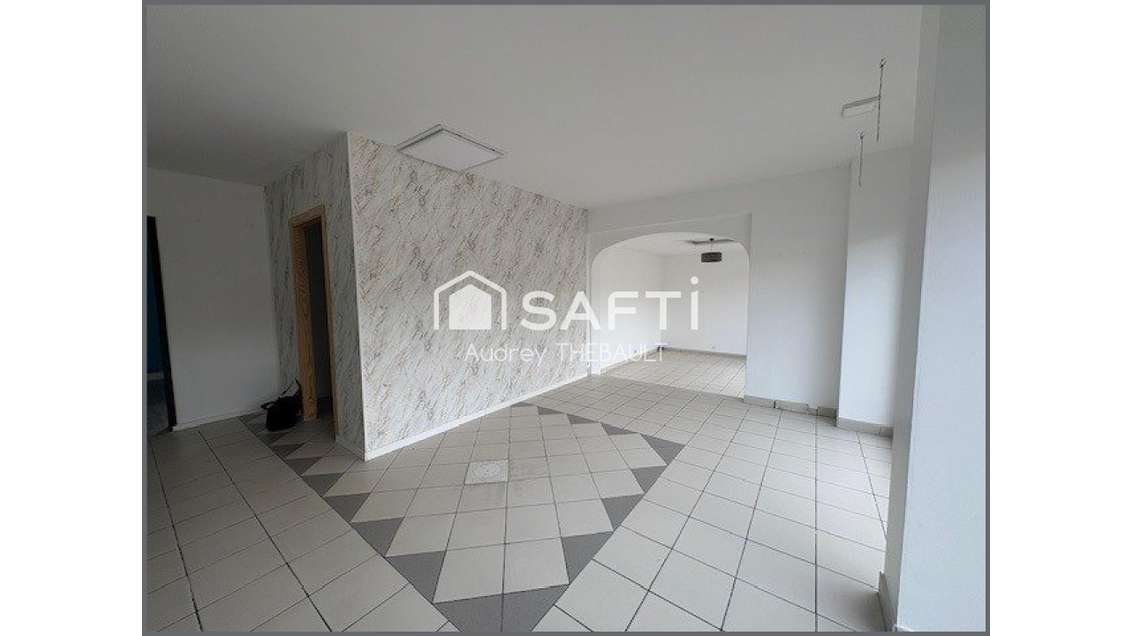 Vente local commercial et appartement T3 à Berck