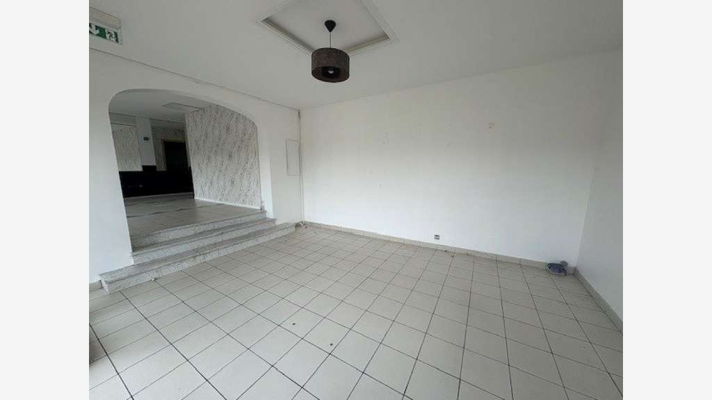 Vente local commercial et appartement T3 à Berck