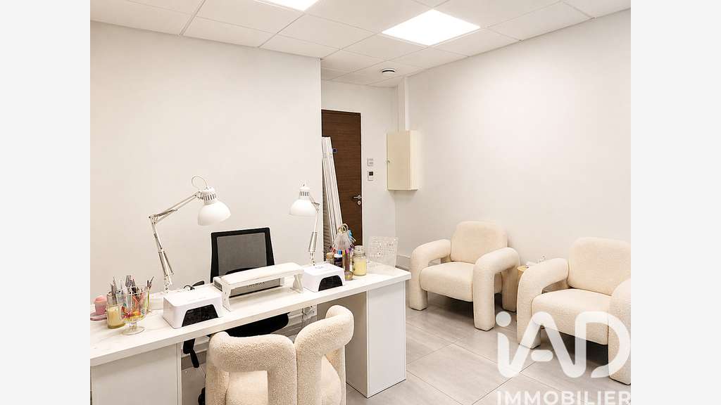 Vente local commercial 121m² à Besançon