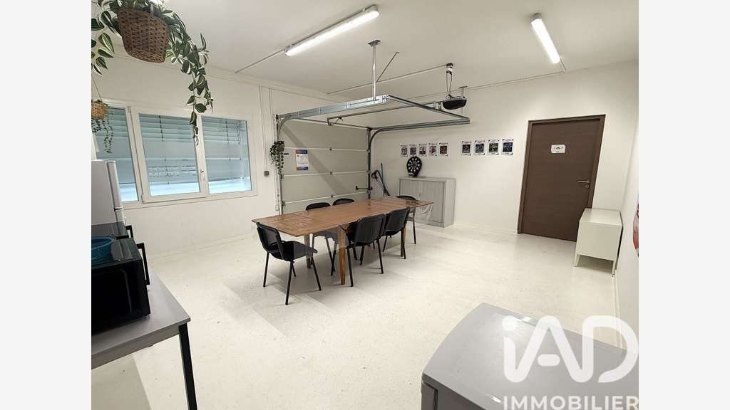 Vente local commercial 121m² à Besançon