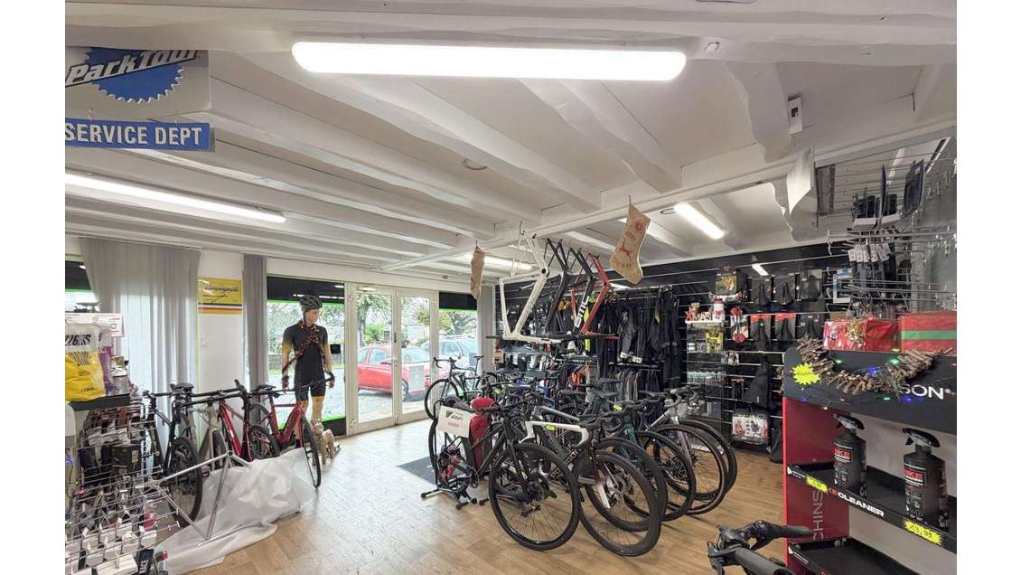 AV murs commerciaux 81m² secteur recherché Biganos