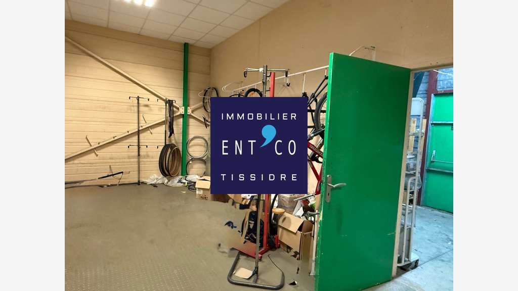 Local Commercial à Louer - Espace Moderne et Convi
