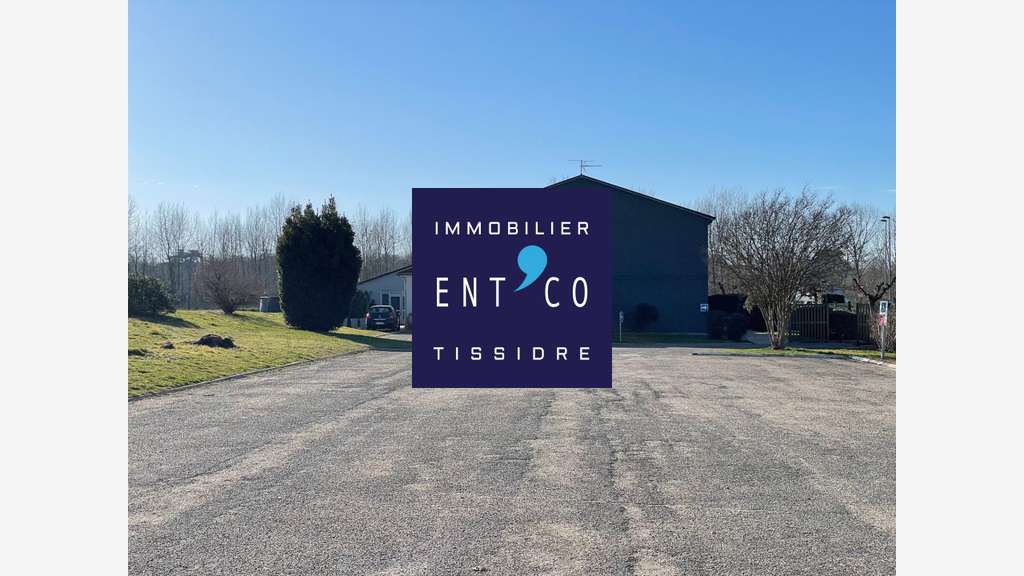 AGEN - MURS COMMERCIAUX AVEC TERRAIN