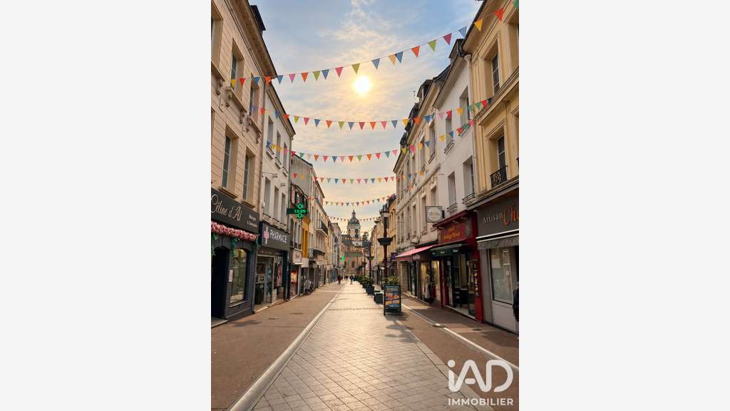 Vente local commercial libre de 180m² à Bolbec