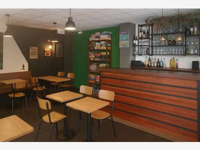Local licence IV à vendre angle de rue à Bordeaux