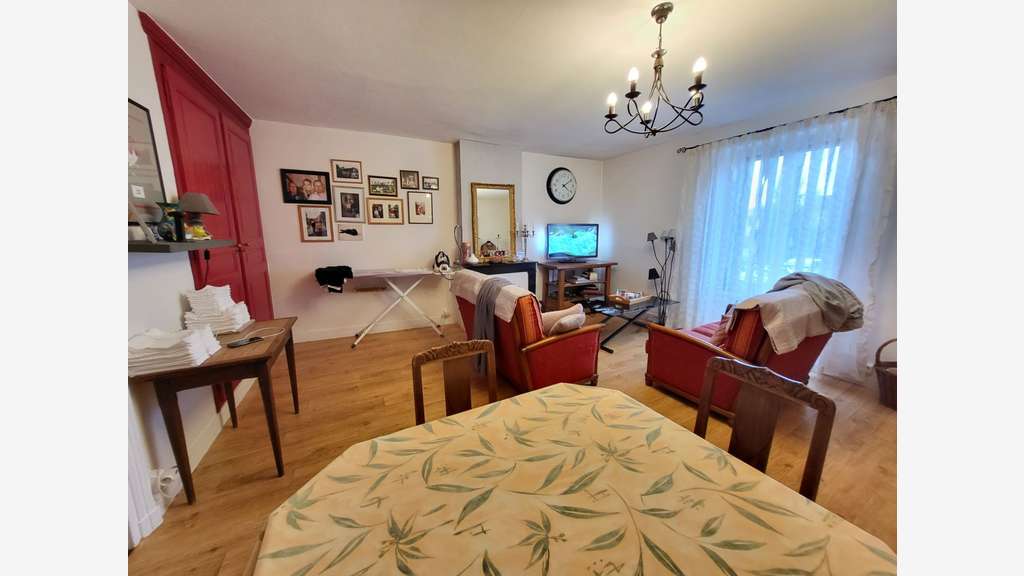 AV murs commerciaux restaurant au coeur des Dombes