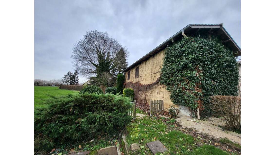 AV murs commerciaux restaurant au coeur des Dombes