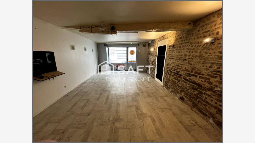 AV local commercial 75m² à Bourg-en-Bresse centre