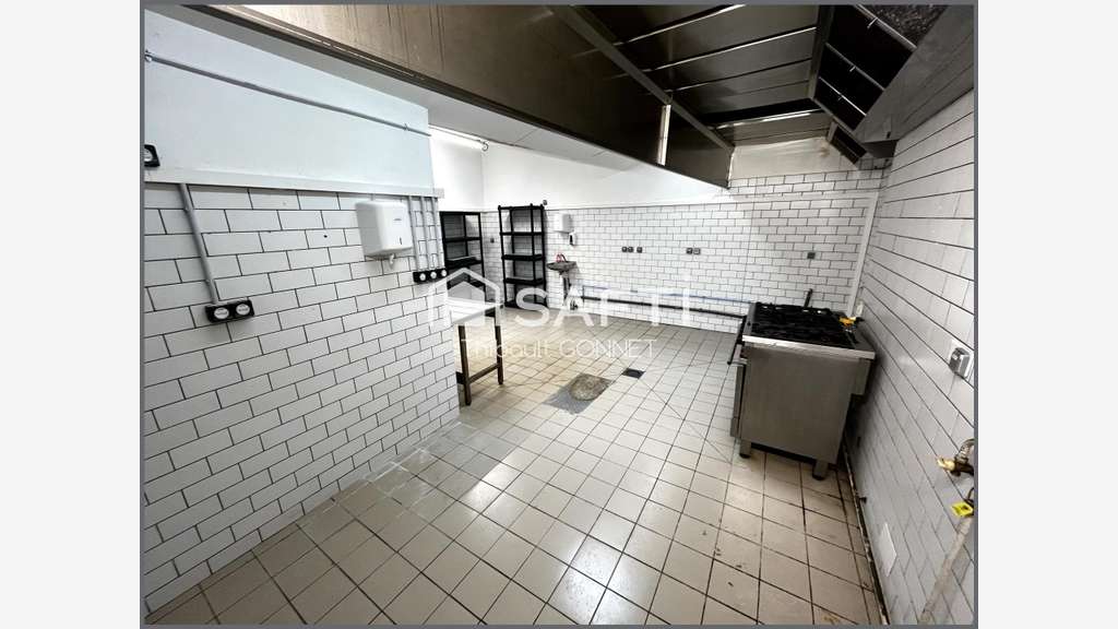 AV local commercial 75m² à Bourg-en-Bresse centre