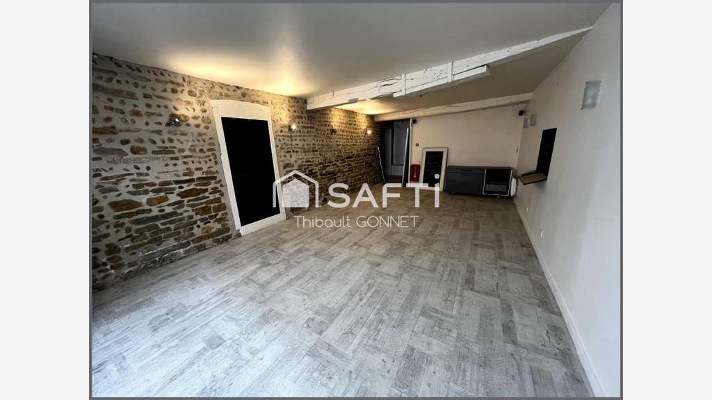 AV local commercial 75m² à Bourg-en-Bresse centre
