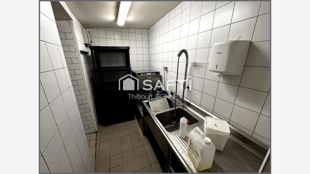 AV local commercial 75m² à Bourg-en-Bresse centre