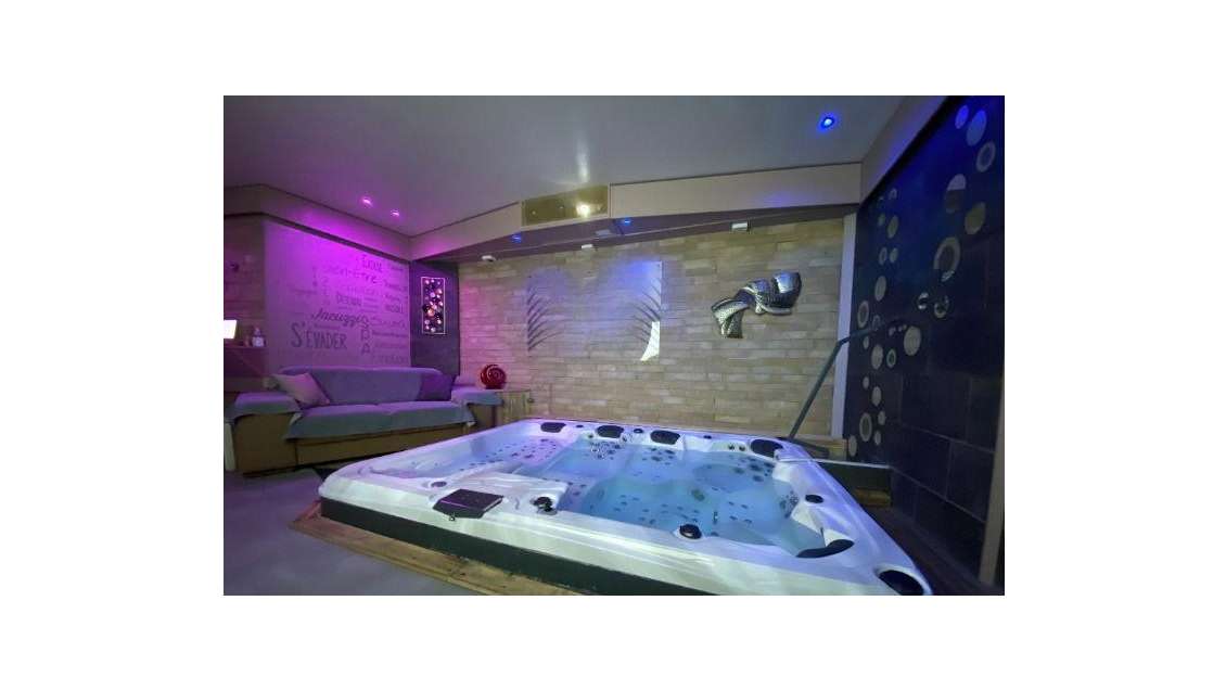 Vente murs commerciaux 450m² à Bourg-et-Comin