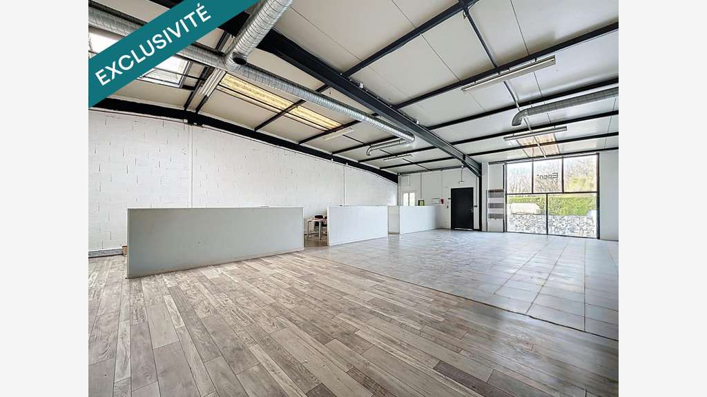AV local commercial de 220m² à Bourgoin-Jallieu