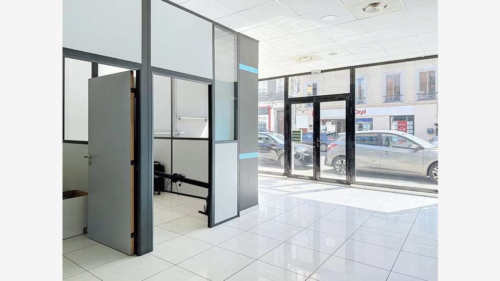 Local commercial de 86,74 m² à Bourgoin-Jallieu