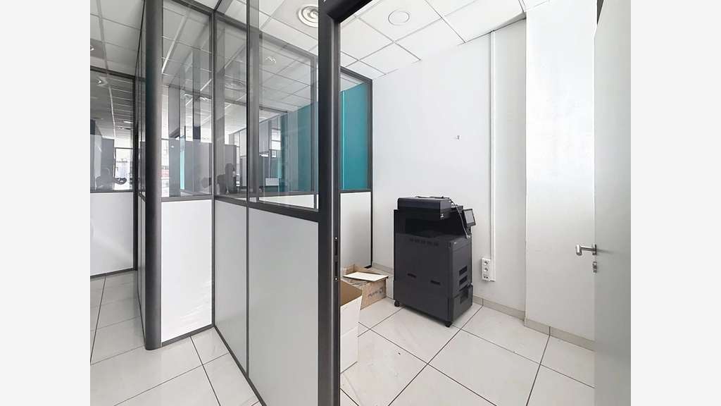 Local commercial de 86,74 m² à Bourgoin-Jallieu