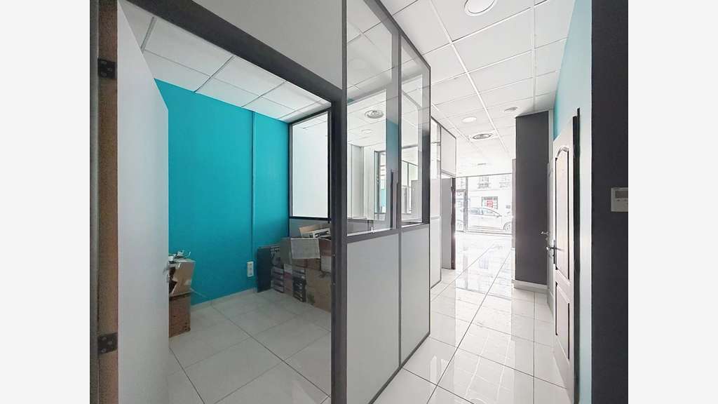 Local commercial de 86,74 m² à Bourgoin-Jallieu