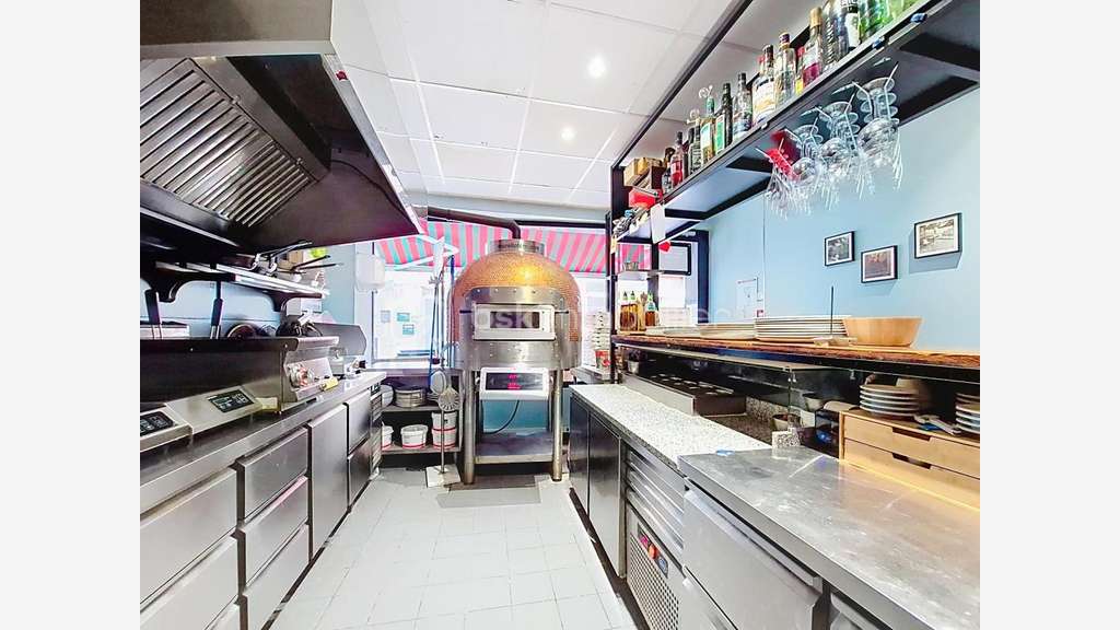 VENTE RESTAURANT + LOCAL COMMERCIAL - RUE VICTOR