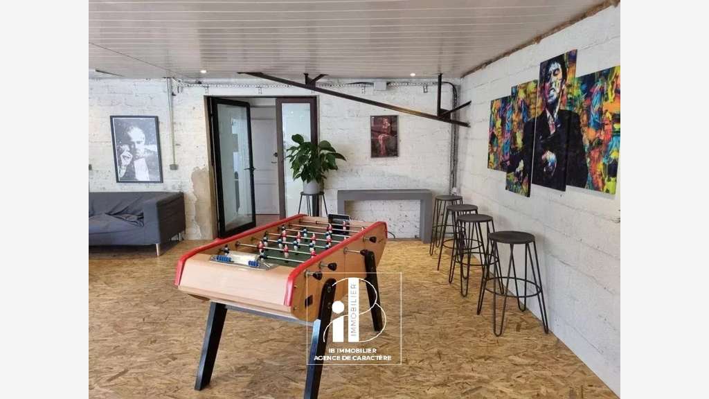 Local commercial 430m² à 10 mns de Fontainebleau