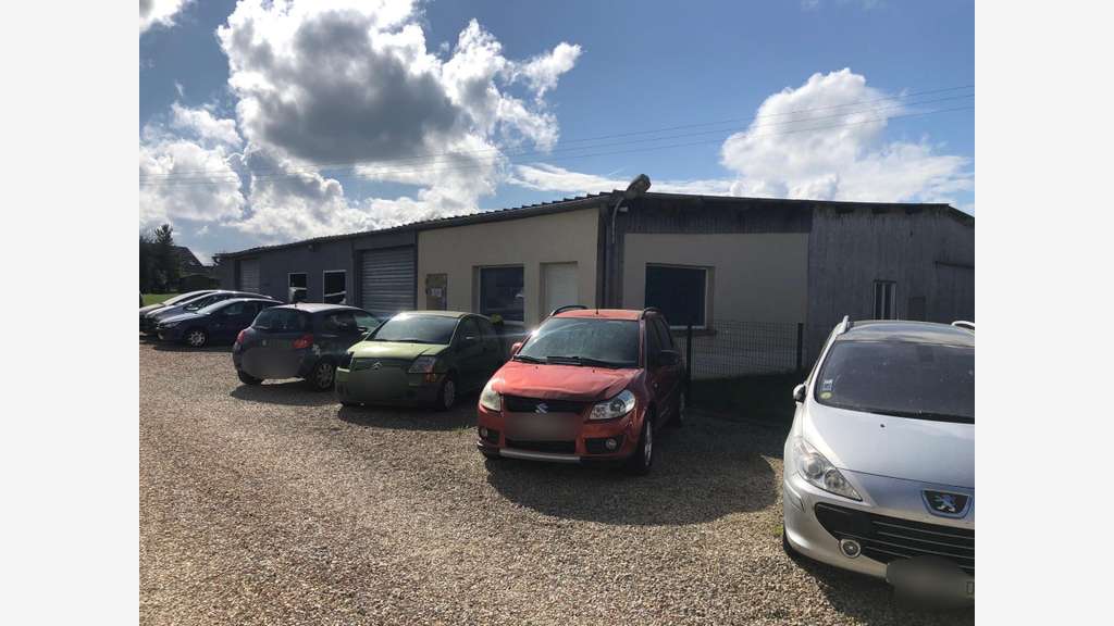 AV ensemble immobilier 7000m² idéal garage Bourth