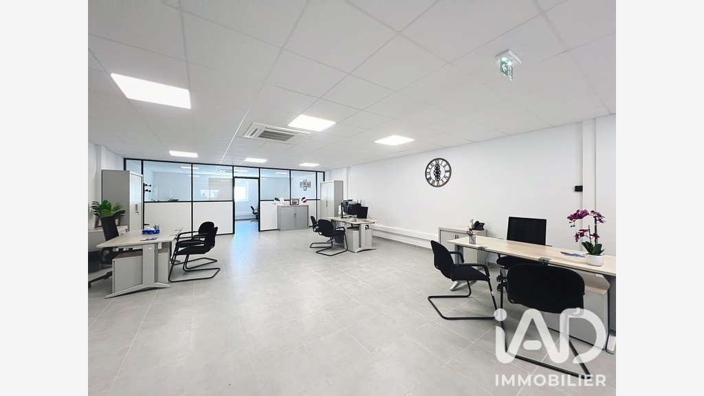 Cède local d'activité de 260m² à Brie-Comte-Robert
